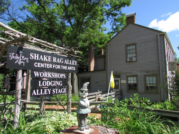 Blacksmithing an Herb Chopper – Shake Rag Alley Center for the Arts